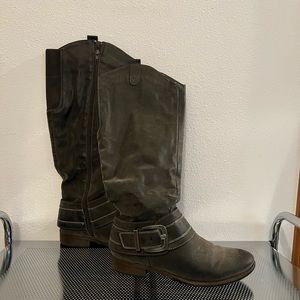 Women’s dress boots